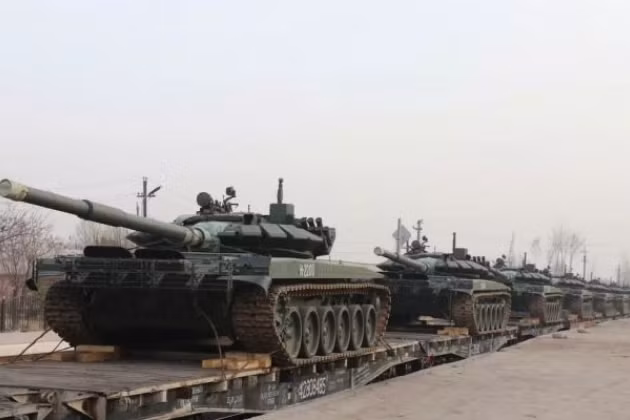 Do vậy việc triển khai các thiết bị quân sự trên lãnh thổ của Nga, thậm chí gần biên giới Ukraine, không phải là bất kỳ yếu tố nào cho phép chúng tôi khẳng định; mà chúng ta đang nói về diễn tập - kỹ thuật này, hoàn toàn nằm trong khu vực các căn cứ quân sự của Nga.