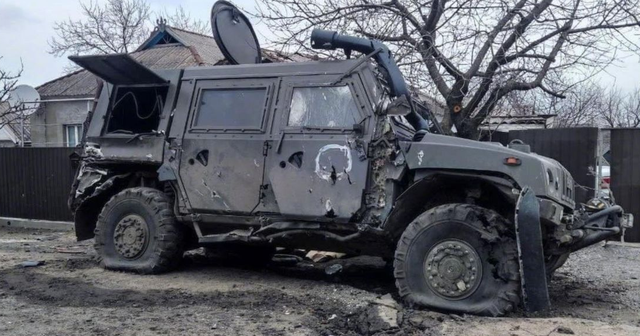 Trong cuộc xung đột Nga-Ukraine, một phần đáng kể trong số các loại thiết bị kỹ thuật mặt đất mà Quân đội Nga bị mất trong giai đoạn đầu và giữa cuộc chiến là các phương tiện chiến đấu bánh lốp. Xe chiến đấu bộ binh bánh lốp đổ nát, gần như "đâu đâu cũng thấy".