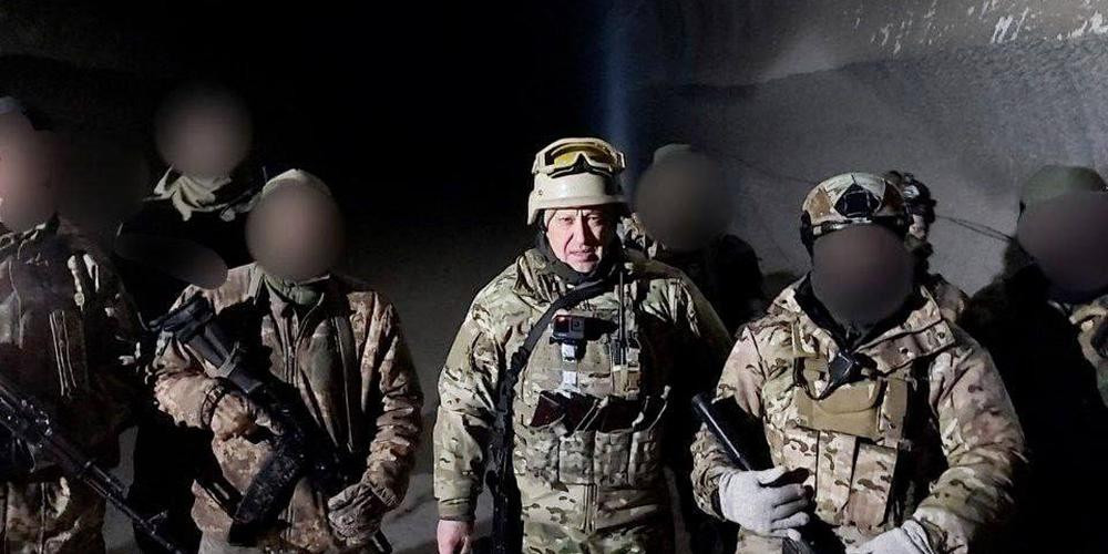 Kênh truyền hình Zvezda của Nga đã công bố một đoạn video cho thấy, một khu vực kiên cố mà quân Nga chiếm được từ tay Quân đội Ukraine phòng ngự tại đây, trong đó có một căn cứ ngầm tại một trong những mỏ đá gần Bakhmut.