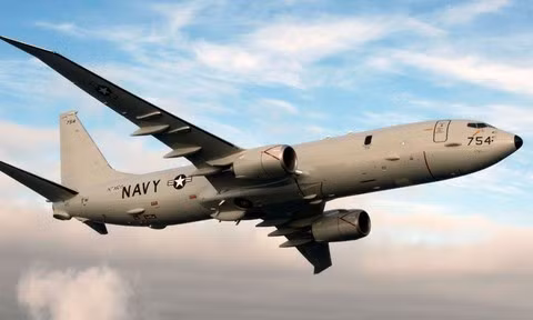 Đến sáng ngày 18/11, các chuyến bay của máy bay chống ngầm, thuộc Hải quân Mỹ trên khu vực máy bay chiến đấu F-35B gặp nạn vẫn tiếp tục; tuy nhiên thông tin tàu ngầm Nga có thể di chuyển vào khu vực máy bay rơi, vẫn chỉ là phỏng đoán, chứ chưa có bằng chứng.