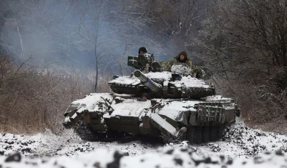 Liên quan đến việc Quân đội Ukraine khẩn trương xây dựng các công sự dã chiến ở tiền tuyến, một số chuyên gia cho rằng, điều này phản ánh các hành động phản công của Quân đội Ukraine dường như đã lắng xuống và tất cả những gì họ có thể làm lúc này là giữ vững các vị trí hiện có càng nhiều càng tốt.