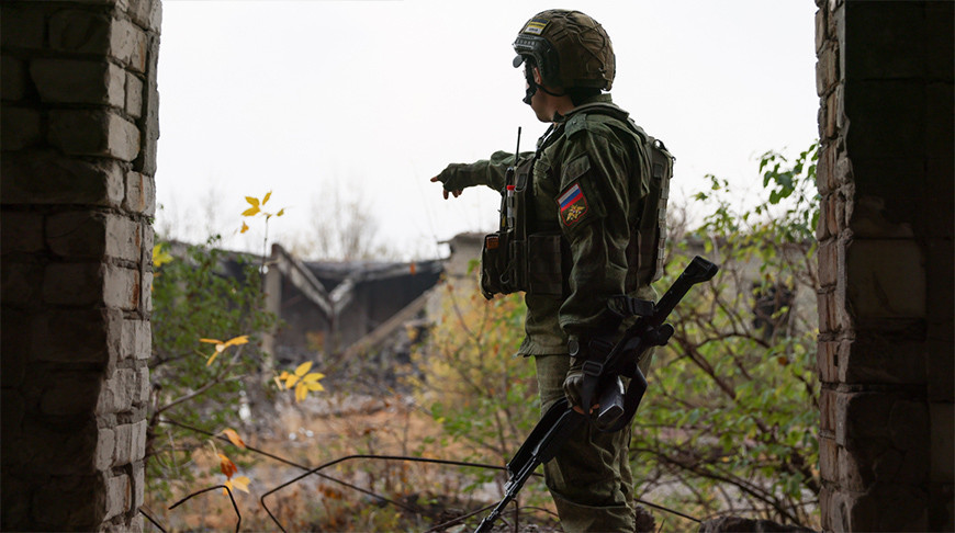 Và điều này có thể đồng nghĩa với sự sụp đổ về vị thế của quân Ukraine đồn trú trong thành phố. Khu công nghiệp là một vùng kiên cố được xây dựng sẵn, tập hợp toàn bộ hệ thống phòng thủ của Chasov Yar, và việc quân Ukraine mất cứ điểm này sẽ dẫn tới sự sụp đổ của thành phố, như đã trình bày ở trên.