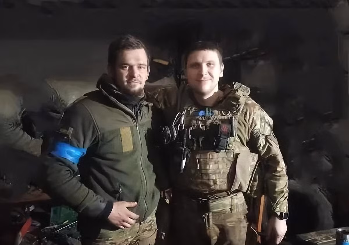 Hiện tại, Quân đội Ukraine và Tiểu đoàn Azov trong Nhà máy thép Azovstal có thể có máy phát điện, kết nối Internet và cũng có thể sử dụng cả UAV để theo dõi và trinh sát các hành động của quân Nga.