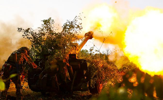 Hiện các loại hỏa lực pháo binh, không quân và máy bay không người lái của Nga đang tích cực tấn công vào quân Ukraine, không chỉ các lực lượng vượt qua biên giới, mà còn được thực hiện vào lực lượng dự bị tập trung ở tỉnh Sumy, phần lãnh thổ của Ukraine.