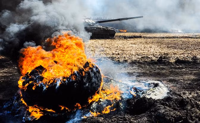 Bộ Quốc phòng Nga đã chiếu đoạn phim mới về cảnh một cụm vũ khí của Ukraine bị phá hủy. Để thực hiện cuộc tấn công, một tên lửa Iskander OTRK có đầu đạn chùm đã được sử dụng, giúp có thể phá hủy cùng lúc nhiều phương tiện chiến đấu của Quân đội Ukraine.