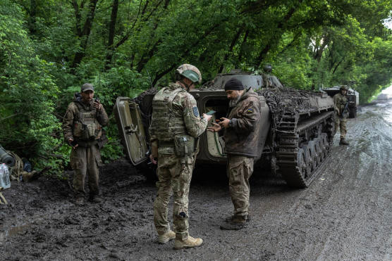 Diễn biến cuộc phản công của Quân đội Ukraine rõ ràng là chậm so với kế hoạch đã định, đặc biệt là ở hướng nam, tốc độ tấn công rõ ràng là rất chậm. Thế giới bên ngoài suy đoán rằng lãnh đạo Ukraine chắc hẳn đang rất lo lắng, nhưng Bộ trưởng Bộ Quốc phòng Ukraine không nghĩ như vậy.