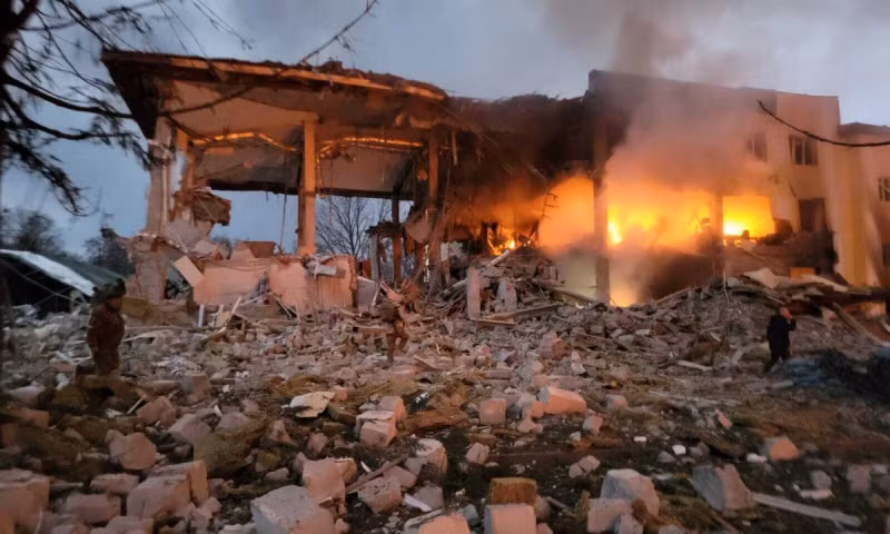 Còn đối với những người lính đánh thuê, họ đã nhận được sự “quan tâm và chăm sóc đặc biệt” của quân đội Nga. Những cuộc tấn công chính xác vào lực lượng lính đánh thuê cũng là một lời cảnh báo cho những ai coi thường mạng sống của mình, khi dám dấn thân vào “chảo lửa” Ukraine.