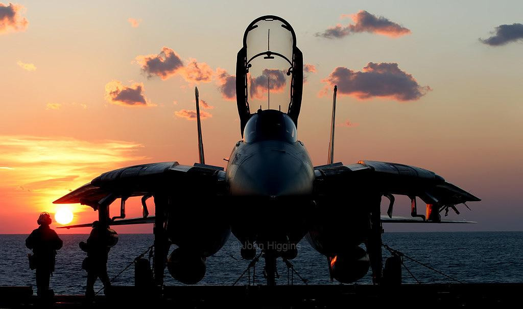 Khi đó, Trung Quốc được Mỹ "lấy lòng" và đã chào hàng cho Trung Quốc nhiều vũ khí hiện đại, để giúp Bắc Kinh hiện thực hóa chương trình “4 hiện đại”. Và câu chuyện về F-14 khi đó, đã từng gần như thuộc sở hữu của Quân đội Trung Quốc.