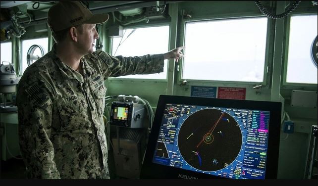 Các chuyên gia phương Tây cũng phải công nhận khả năng gây nhiễu tín hiệu GPS của Nga; họ dẫn chứng trường hợp Nga gây nhiễu thành công tín hiệu GPS ở phía bắc Na Uy, từ các địa điểm cách xa biên giới của Nga, mà không ảnh hưởng đến dải tần gần đó, từ hệ thống định vị vệ tinh GLONASS của Nga. 