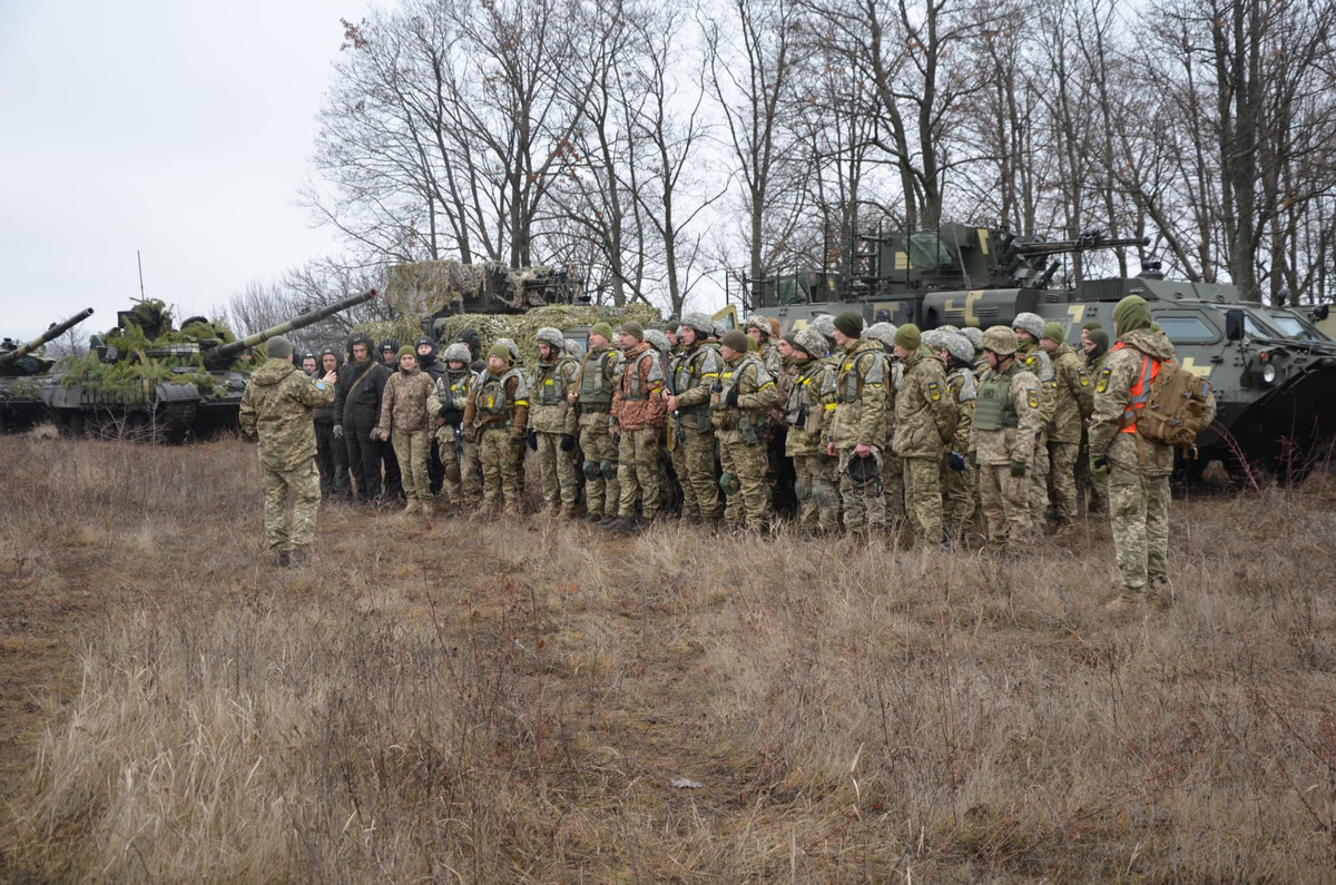 Hiện tất cả các lực lượng chủ lực, bao gồm cả Lữ đoàn đổ bộ đường không số 82, cũng đã đến gần Volchask (họ thế chân cho Lữ đoàn xung kích số 92), nên Lữ đoàn xung kích 92 không còn cần thiết đảm nhận nhiệm vụ phòng thủ ở đây nữa. 