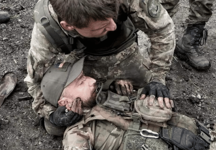 Nếu Ukraine rút khỏi Bakhmut, Quân đội Nga sẽ bù đắp tổn thất, bổ sung đạn dược, nhận vũ khí, trang bị mới và sau khi tổ chức lại, sẽ tấn công dữ dội vào tuyến vị trí tiếp theo của quân đội Ukraine. Đồng thời, báo chí Anh cảm thấy khó dự đoán quân Ukraine ở Bakhmut sẽ cầm cự được bao lâu và chính xác khi nào thì cuộc rút lui của Quân đội Ukraine sẽ bắt đầu.