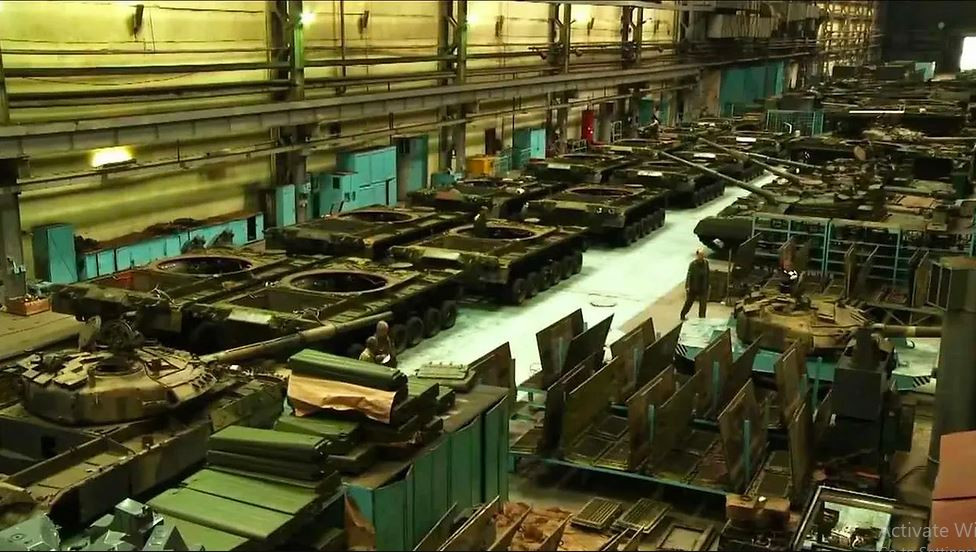 Để đạt được mục tiêu này, Quân đội Nga đã tháo dỡ 7.500 nòng pháo từ thời Liên Xô còn trong kho. Tuy nhiên, những nòng pháo thời Liên Xô này đã không được bảo trì từ lâu và chúng đều là những nòng cũ, có tuổi thọ ngắn.