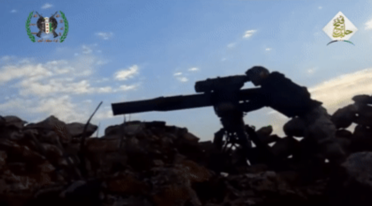 Tháng 11/2017, trên mạng Internet tràn ngập các bức ảnh về một chiếc T-90 bị phá hủy hoàn toàn. Vụ nổ của đạn trong xe quá mạnh, khiến tháp pháo của xe tăng bị thổi bay.