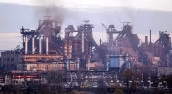 Xem đoạn video do Quân đội Nga công bố và vị trí của đoạn video mà các phóng viên hiện trường phỏng vấn, các đơn vị của Quân đội Nga dường như đã tiến đến giữa nhà máy vào chiều hôm qua, và xưởng đúc lớn nhất trong Nhà máy luyện kim Ilyich, dường như đã bị Quân đội Nga chiếm giữ hoàn toàn.