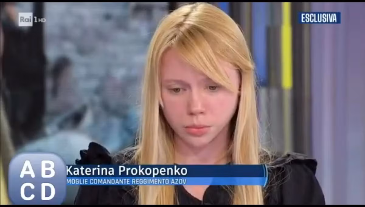 Vợ của chỉ huy Tiểu đoàn Azov Denis Prokopenko là Katerina Prokopenko nói trong một cuộc phỏng vấn rằng, Ngày lễ tình nhân 14/2 trước khi xung đột nổ ra rất cảm động, khi cô và chồng cô, Denis Prokopenko ở bên nhau ngay tại Mariupol, mọi thứ đều tràn đầy hạnh phúc; nhưng 10 ngày sau chiến tranh bùng nổ.