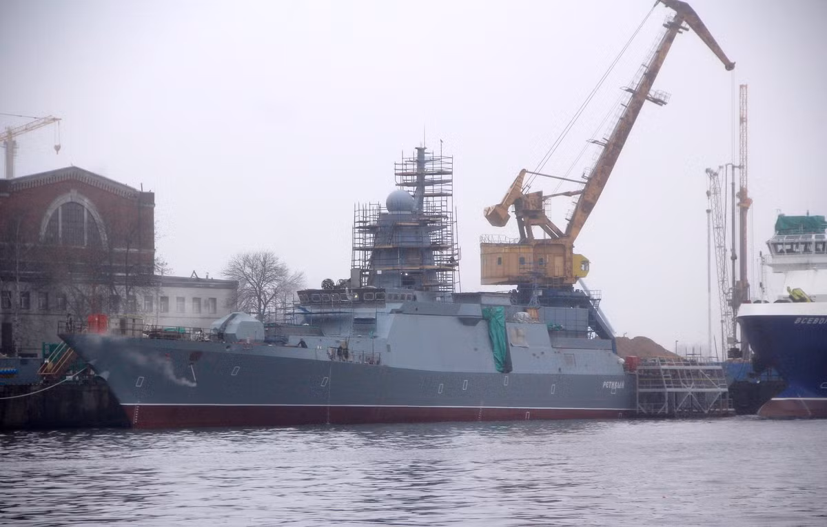 Theo thông tin, đội cứu hộ ban đầu đã khoanh vùng được đám cháy lan rộng, tuy nhiên theo thông tin đến 6h sáng, đội cứu hộ vẫn chưa thể dập tắt hoàn toàn đám cháy trên tàu Provorny.