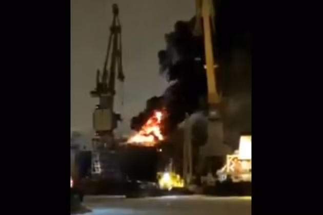 Theo dự đoán của các chuyên gia, nguyên nhân xảy ra vụ hỏa hoạn có thể là lỗi là do chập điện, hoặc do vi phạm các quy tắc an toàn trong quá trình hàn ; hoặc không loại trừ là Provorny bị bàn tay phá hoại. Nguồn ảnh: QQ.