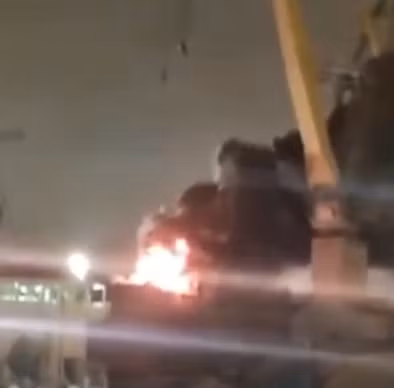 Hiện tại, rất nhiều nghi vấn về nguyên nhân của vụ cháy đã được đưa ra, do có thông tin cho rằng, tại thời điểm xảy ra vụ cháy, trên tàu chiến không có công nhân thi công; do vậy không thể có vụ hỏa hoạn lớn như vậy trên tàu được.