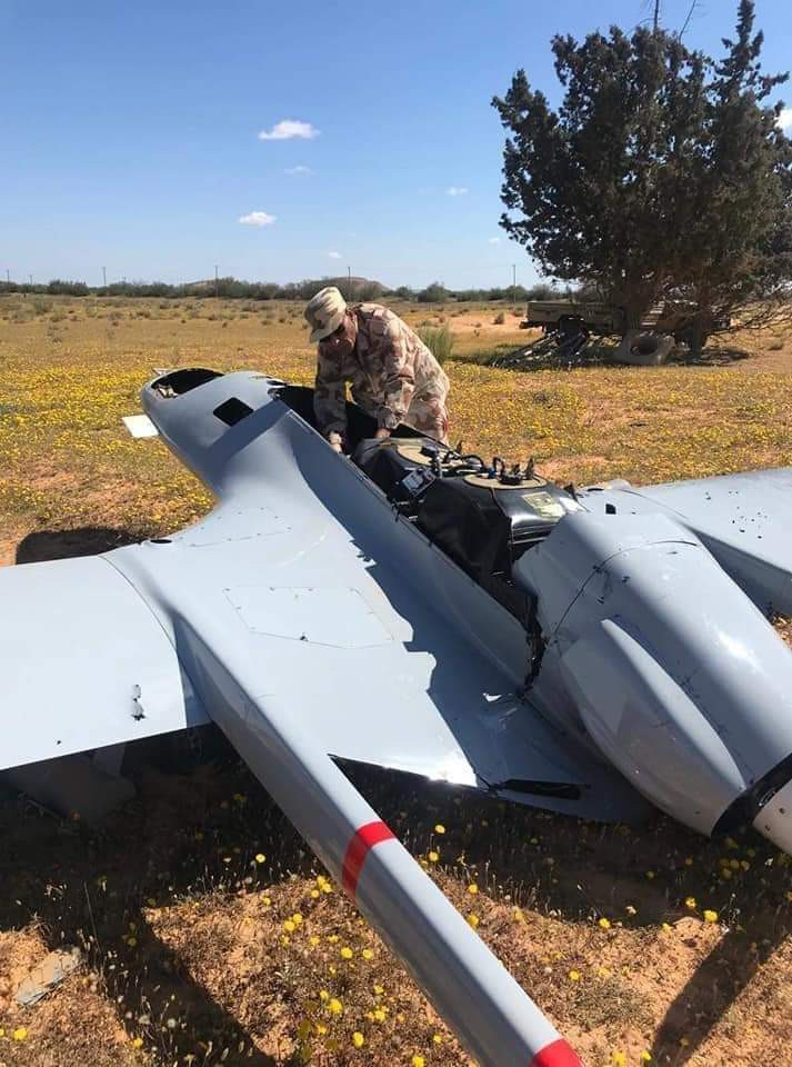 Vừa qua, nếu theo dõi diễn biến của các sự kiện ở Syria, nơi gần đây UAV TB2 của Thổ Nhĩ Kỳ đang bay, nhưng bất ngờ lao xuống đất mà không rõ nguyên nhân; dư luận nghi ngờ rằng, Nga đã bắt đầu thành công trong việc chống lại chúng. 