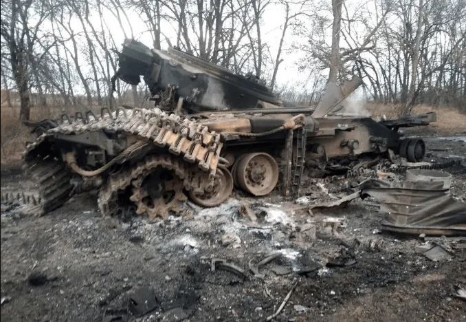 Một dự đoán cho rằng, Ukraine đã gây ra tổn thất cực kỳ nghiêm trọng cho Nga, kéo theo đó là bộ máy quân sự của Moscow xuống cấp nghiêm trọng, phía Nga có huy động thêm nữa cũng không đủ để giành lại thế chủ động. Sự hiện diện quân sự của Nga ở trên lãnh thổ Ukraine sẽ gặp nguy hiểm thực sự.