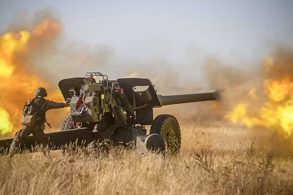 Trên hướng Orekhova, pháo chủ lực 2A65 "Msta-B" của quân đội Nga đã thất bại trước lựu pháo M777 do Mỹ sản xuất của quân đội Ukraine, khi đạn pháo của M777 có tầm bắn 30 km; trong khi "Msta-B" của Nga có tầm bắn tối đa chỉ 24 km khi bắn đạn thông thường.