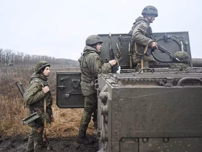 Trước đó phía Nga tuyên bố rằng, việc NATO từ chối tuân thủ các điều kiện của Nga và đảm bảo an ninh cho Nga, sẽ dẫn đến hậu quả nghiêm trọng đối với NATO và Nga có thể áp dụng các biện pháp quân sự. Tuy nhiên hiện tại, đại diện của Nga chưa đưa ra bất kỳ tuyên bố nào về vấn đề này.