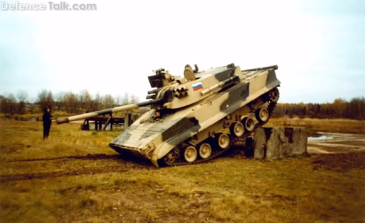 Sự xuất hiện của súng cối tự hành 2S31 Vena trên chiến trường, có thể khiến Quân đội Ukraine lo ngại, vì Quân đội Nga đang phát triển các phương pháp phòng ngự chủ động mới và phương pháp đột phá các khu vực kiên cố phức tạp, trong điều kiện thiếu thời gian bắn chuẩn bị của pháo binh. 