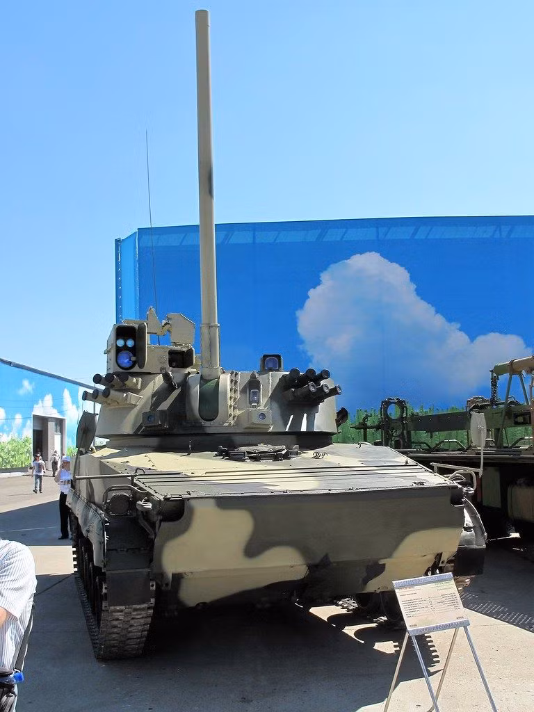 Tuy nhiên theo dự đoán, có thể chắc chắn rằng phiên bản nâng cấp của khẩu 2S31 sẽ đúng như những gì các đơn vị pháo binh của Nga ở chiến trường Ukraine mong muốn, đó là khả năng cơ động, độ chính xác, tốc độ bắn và cơ số đạn pháo mang theo lớn. 