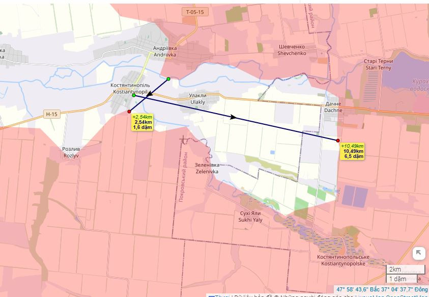 Konstantinople là tên gọi của một khu vực ở phía tây Kurakhovo, khu vực này có chiều dài khoảng 10-11 km và có tổng diện tích khoảng 60 km2. Hiện nay hai cánh bắc và nam của quân Nga đã áp sát Konstantinople, và vòng vây chỉ còn 2,5 km nữa là đóng lại.
