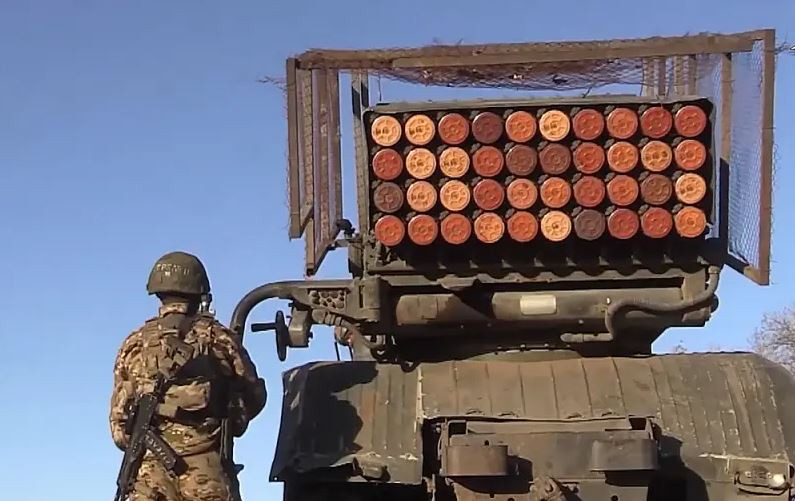 Giao tranh ác liệt cũng diễn ra ở khu vực Novoivanovka, Daryino và Plekhovo. Quân Ukraine cố gắng thực hiện hai cuộc phản công ở khu vực Daryino nhưng không thành công. Tại quận Korenevsky, một số vành đai rừng phía nam Kremyanoye, hoàn toàn nằm dưới sự kiểm soát của quân Nga. Ở quận Sudzhansky, quân Nga đã tiến tới Kamyshevka và khu vực Nechaev.