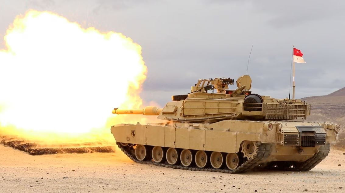 Về vũ khí: Đối với xe tăng chiến đấu chủ lực Abrams, điều thực sự thú vị không phải là tìm hiểu về pháo của xe, mà là các loại đạn khác nhau mà nó mang theo. Điều tương tự cũng xảy ra với xe tăng chiến đấu chủ lực Leopard 2 của Đức. 