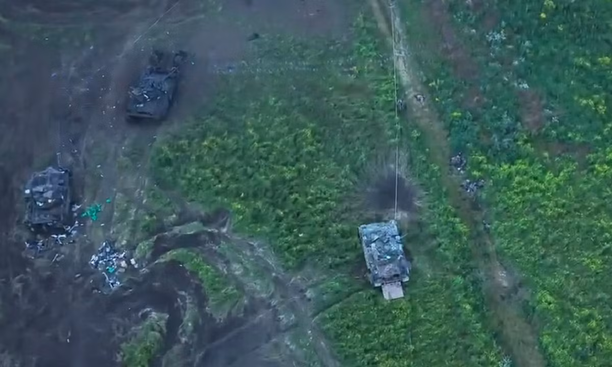 Theo nhiều nguồn tin, một số sĩ quan và hạ sĩ quan của Ukraine dường như đã “trốn học” tại các cơ sở huấn luyện của NATO. Nếu không, họ đã biết việc cho quân tiến vào bãi mìn, mà không có khả năng rà phá bom mìn, là “hành động tự sát”.