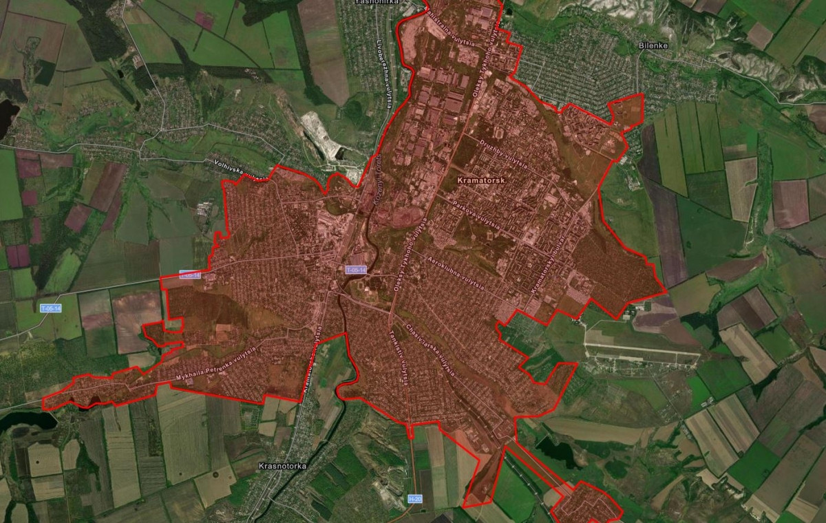 Đồng thời, chuyên gia này thừa nhận, khó có khả năng xảy ra sự thay đổi căn bản trên mặt trận trong thời gian tới, nhưng nhấn mạnh Nga sẽ tiếp tục tấn công và gây áp lực lên Lực lượng Vũ trang Ukraine. Ông cho biết Quân đội Nga sẽ tiến qua các khu vực đông dân cư cho đến khi tới được các mục tiêu ở Kramatorsk và Slavyansk. 