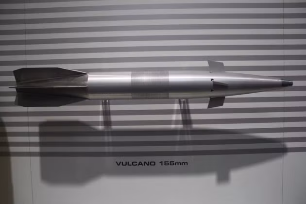 Còn trang Avia.pro của Nga cho biết, Đức có thể sẽ chuyển đạn pháo có tầm bắn tới 100 km cho Ukraine. Avia.pro dẫn nguồn từ Công ty Rheinmetall, một trong những nhà sản xuất vũ khí hàng đầu của Đức, tuyên bố mở rộng hỗ trợ quân sự cho Ukraine.