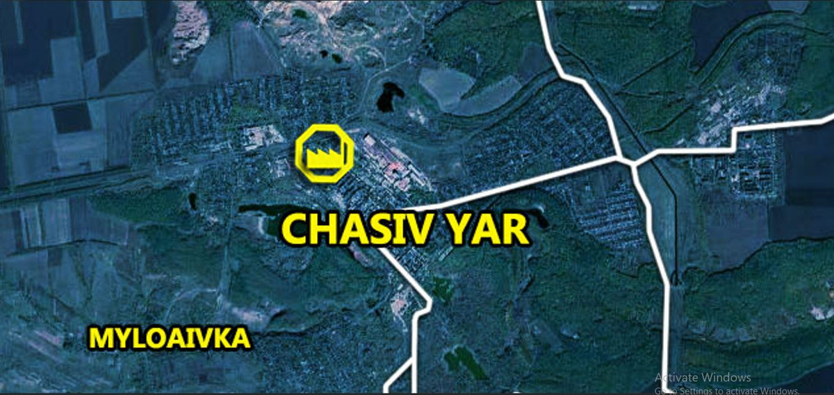 Còn trên hướng mặt trận Bakhmut, Quân đội Nga đã đột phá dọc theo khu rừng rụng lá ở phía đông của tiểu khu kênh đào Donetsk-Donbass; hiện mũi xung kích của Nga chỉ còn cách tòa nhà đầu tiên ở tiểu khu kênh đào phía đông Chasov Yar chưa đầy 1 km.