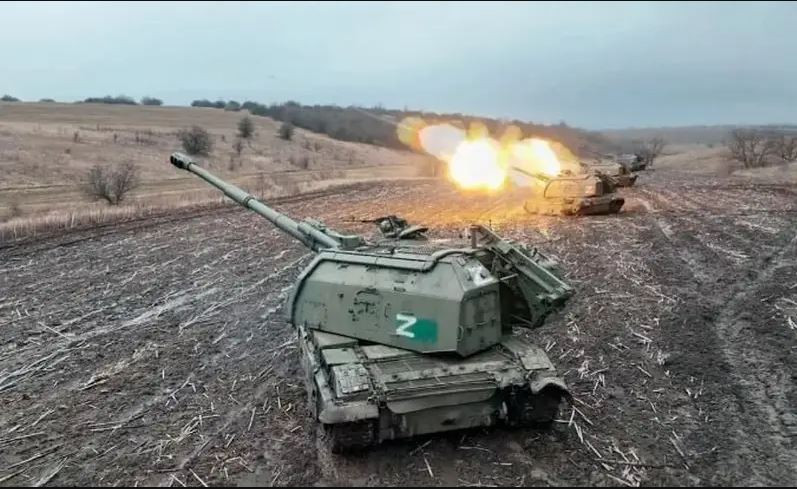 Tuy nhiên, nếu Nga chiếm được Chasov Yar, sẽ mở ra cho họ hướng tiến xa hơn về phía “thành phố song sinh” Slavyansk và Kramatorsk, đây là những thành phố trọng điểm cuối cùng của Donetsk. Do vậy rất có khả năng, Quân đội Nga sẽ dồn lực lượng, để “dứt điểm” Chasov Yar trong thời gian tới. (Nguồn ảnh: CNN, Topwar, Ukrinform).