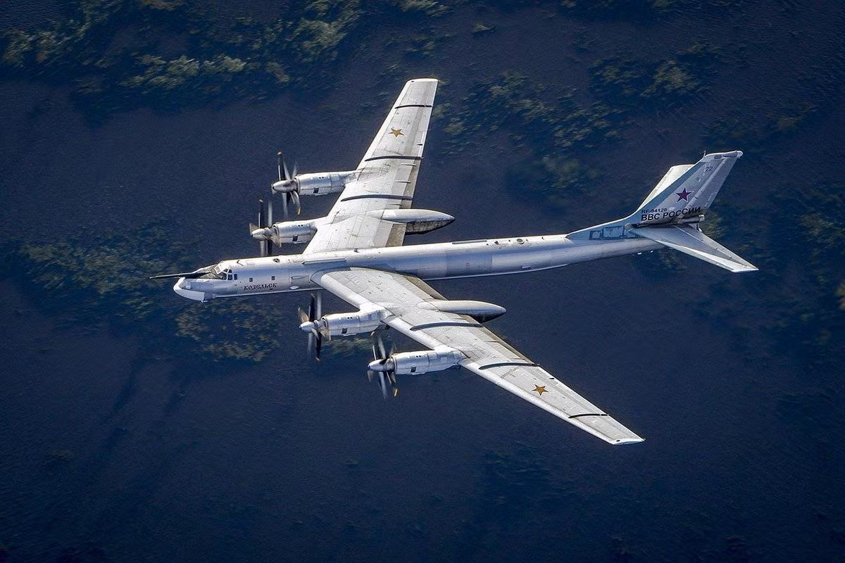 Trong trường hợp đạt được kết quả, Nga không có lý do gì để từ bỏ chiến lược thành công hiện nay và sẽ tiếp tục thực hiện chiến lược tương ứng. Do đó, việc Nga chuẩn bị một số lượng lớn máy bay ném bom và chuẩn bị ném bom theo đội hình lớn là điều dễ hiểu.