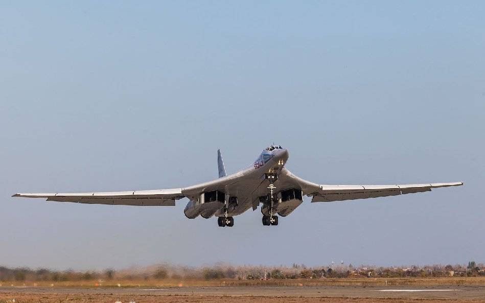 Từ ngày 29 đến 30/11, hội nghị ngoại trưởng NATO đã được tổ chức tại Bucharest, thủ đô của Romania, với trọng tâm là thảo luận cách thức giúp đỡ Ukraine. Có thể nói, NATO cũng đang rất lo lắng cho tình hình Ukraine hiện nay, bởi mùa đông lạnh giá đến đã khiến tình hình Ukraine thêm khó khăn, khi cơ sở hạ tầng Ukraine bắt đầu tê liệt.