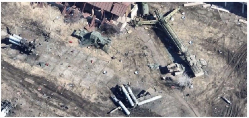 Còn Đức, quốc gia luôn phản đối việc cung cấp vũ khí cho Ukraine trước chiến tranh, đã chuẩn bị cung cấp cho Ukraine 50 xe tăng Leopard 1, và Slovakia đã cung cấp một tiểu đoàn tên lửa phòng không S-300; nhưng Quân đội Ukraine mới bắt đầu yểm trợ, đã bị Quân đội Nga quét sạch bằng vũ khí chính xác.