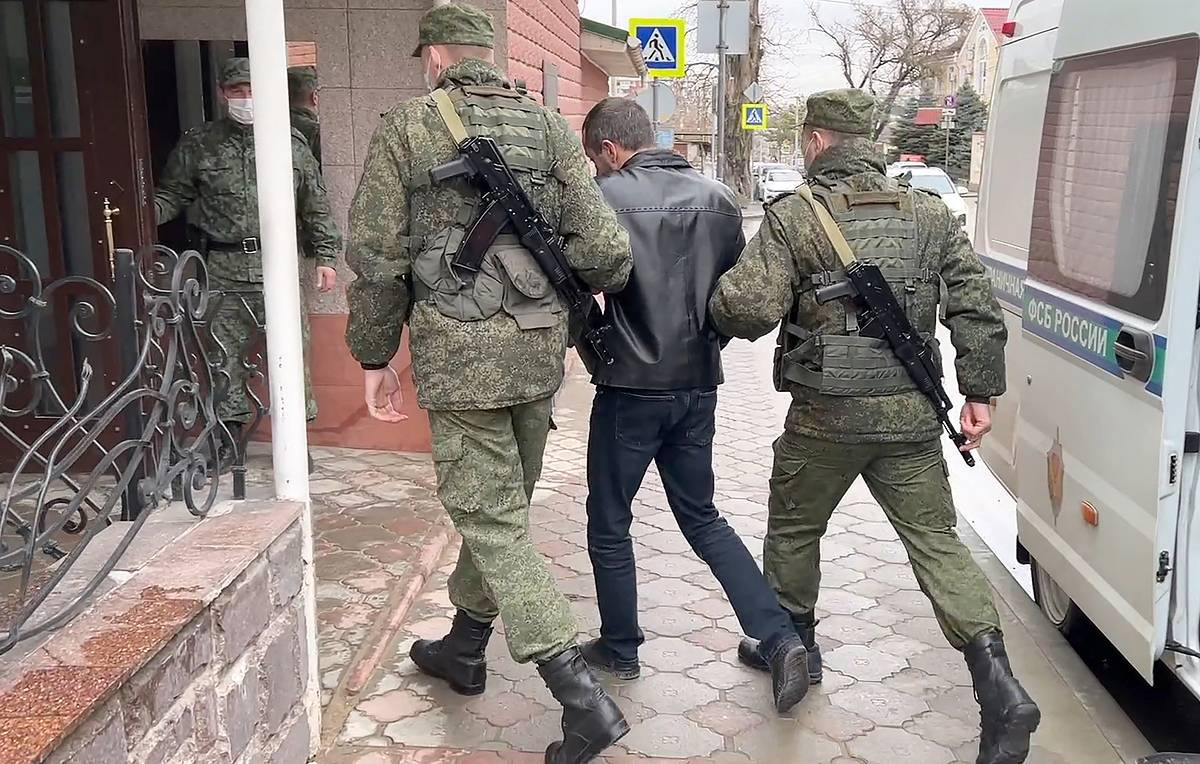 Để bắt giữ các điệp viên Ukraine, Moscow đã đưa ra chiến lược đối phó mới, nhằm đáp trả các cuộc tấn công và phá hoại của Ukraine. Cục tình báo Ukraine, được coi là cơ quan xuất sắc nhất trong thời gian gần đây, khi họ liên tục thực hiện các hoạt động ám sát ở Nga, trong đó có cả Tư lệnh Binh chủng hóa học của Quân đội Nga. 