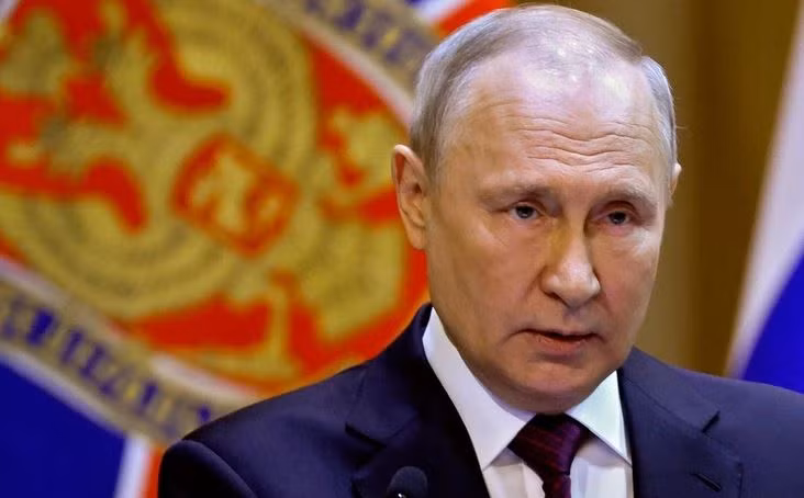 Tổng thống Putin cho rằng, nếu ông có thể đoán trước được tình hình sẽ phát triển như ngày nay, thì quyết định của ông lúc đó lẽ ra phải được đưa ra sớm hơn và lẽ ra phải chuẩn bị cho quyết định này ngay từ đầu. Rõ ràng Tổng thống Putin sẽ không cho Ukraine và phương Tây thêm một cơ hội nào nữa; và lần này Nga sẽ chiến đấu cho đến khi đạt được các mục tiêu của chiến dịch quân sự đặc biệt. 