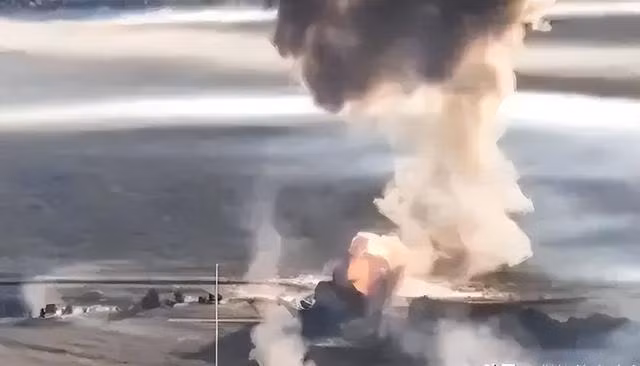 Tổng thống Putin hiện có nhiều con át chủ bài trong tay, hơn nữa Quân đội Nga đang chiếm thế chủ động hoàn toàn ở khu vực chiến tuyến ở miền đông Ukraine, còn Quân đội Ukraine thì đang xuống tinh thần, lâm vào thế bị động trên toàn chiến trường.