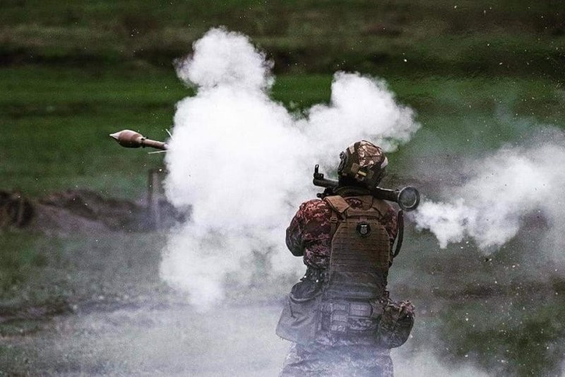 Trước đó, một số chuyên gia Ukraine đã đưa ra kết luận rằng, Quân đội Ukraine hiện nay chỉ là “cái bóng mờ” của quân đội năm 2022; năng lực của Lực lượng Vũ trang Ukraine đã giảm sút đáng kể, trong khi khả năng chiến đấu của Lực lượng Vũ trang Nga đã tăng lên. (Nguồn ảnh: Topwar, Ukrinform, TASS, Sputnik).