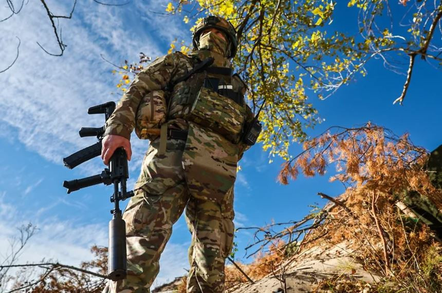 Trong khi những người ủng hộ Nga thì cho rằng, tỷ lệ tổn thất trong chiến tranh giữa Nga và Ukraine là hơn 1:10. Thông tin này người ủng hộ Nga cho rằng đó là đúng, khi gần đây họ có "minh chứng". 