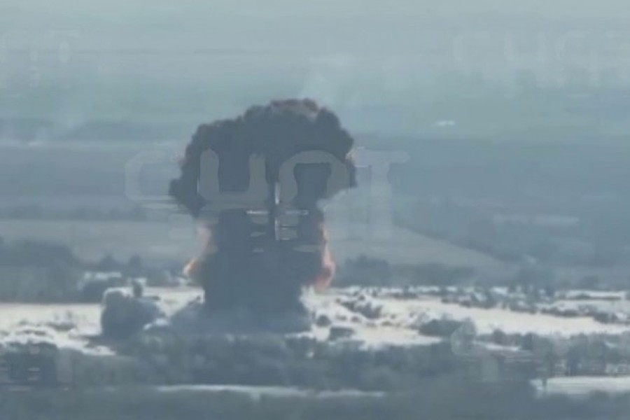 Hơn nữa, giống như sự so sánh lực lượng giữa Nga và Ukraine hiện nay, chất lượng binh lính, trình độ trang bị và cường độ hỏa lực của RFAF nhìn chung đều cao hơn quân Ukraine trong thực chiến, thậm chí lợi thế về sức mạnh hỏa lực ít nhất là gấp ba lần. 