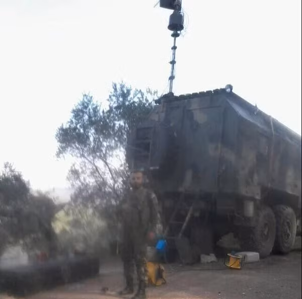 Chúng bao gồm hệ thống tình báo vô tuyến Torn và Talan, có thể xác định vị trí chính xác của quân đội Ukraine bằng cách theo dõi tín hiệu vô tuyến; hệ thống RB-341V Lille-3, có thể được sử dụng để hỗ trợ chế áp các thiết bị điện tử với thiết bị gây nhiễu.