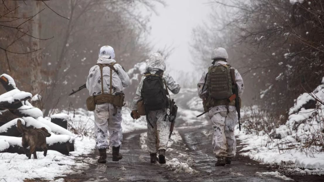 Dù lý do là gì, thì có một điều chắc chắn là chiến lược quân sự của Ukraine đã có những thay đổi đáng kể. Ngày nay, sự nhiệt tình của các nước phương Tây trong việc cung cấp vũ khí cho Ukraine đang dần suy giảm; hơn nữa, đối mặt với mùa đông khắc nghiệt và kéo dài, không biết Quân đội Ukraine có thể cầm cự được bao lâu.