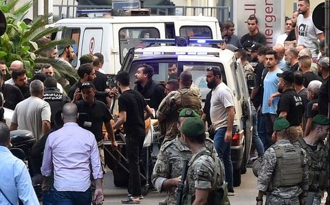 Máy nhắn tin cho phép các thành viên Hezbollah trao đổi tin nhắn lên tới một trăm ký tự. Ngoài ra, thời lượng pin của thiết bị họ chọn lên tới 85 ngày, theo The Daily Mail, đây là một trong những yếu tố quyết định, khi Lebanon từng trải qua tình trạng mất điện thường xuyên trong những năm gần đây. Các thiết bị này đã được sử dụng bởi các thành viên của nhiều đơn vị khác nhau trong phong trào Hezbollah. (Nguồn ảnh: CNN, Reuters, Al Jazeera, Wikipedia).