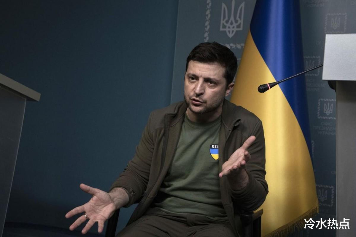 Tổng thống Ukraine Zelensky nói với báo chí rằng, gần đây 344 người đã được sơ tán khỏi Nhà máy thép, nhưng vẫn còn hàng trăm thường dân, trong đó có ít nhất 20-30 trẻ em, vẫn bị mắc kẹt trong khu vực Nhà máy.