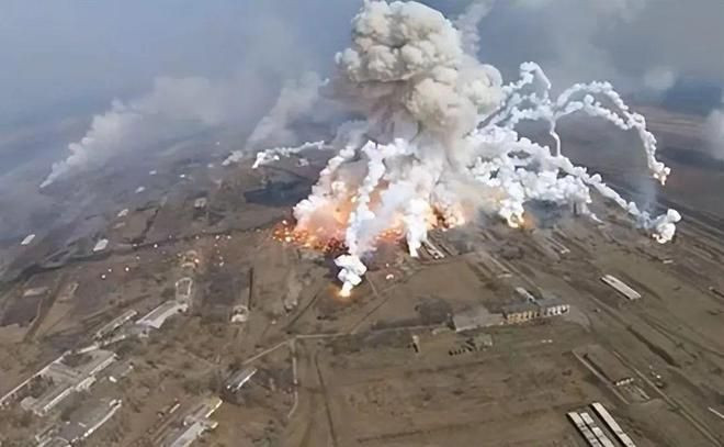 Sau vụ ném bom nhiệt áp, lính tình nguyện Ba Lan chiến đấu cho Quân đội Ukraine đã quay video chiến trường vụ ném bom; phán đoán từ những đoạn video được công khai cho thấy những công sự kiên cố của quân đội Ukraine đã bị phá hủy, mảnh vụn khắp nơi và một đống hỗn độn. 